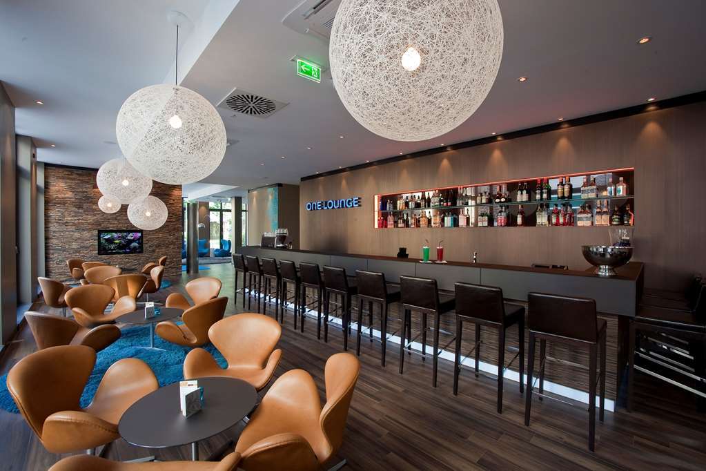Motel One Saarbrücken Restaurant foto